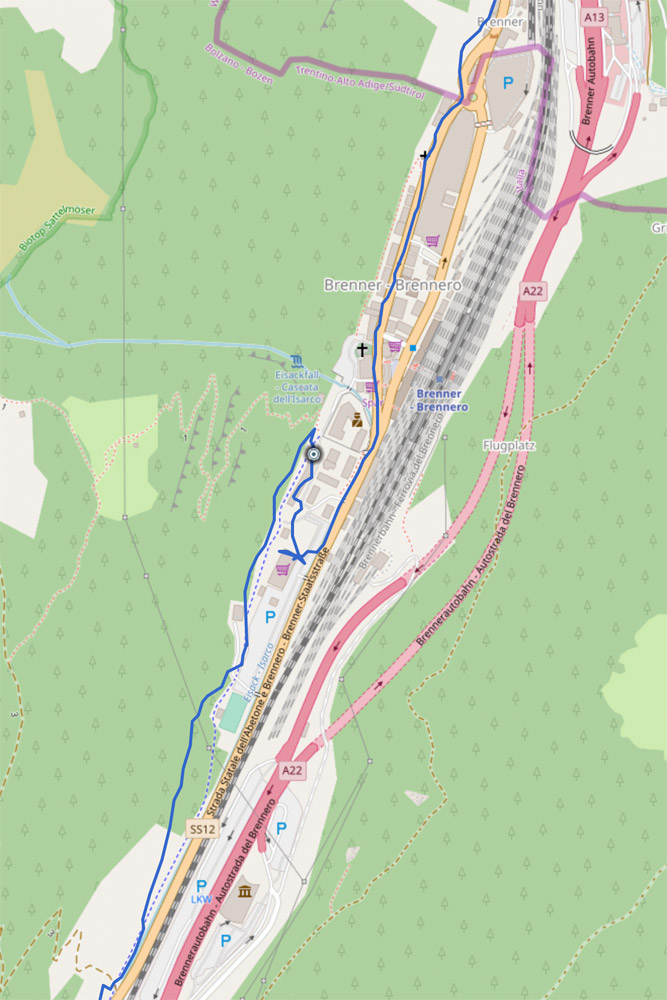 Am Brenner rechts für den Radweg-Einstieg